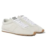 حذاء Miu Miu Plume Suede باللون الأبيض من New Balance