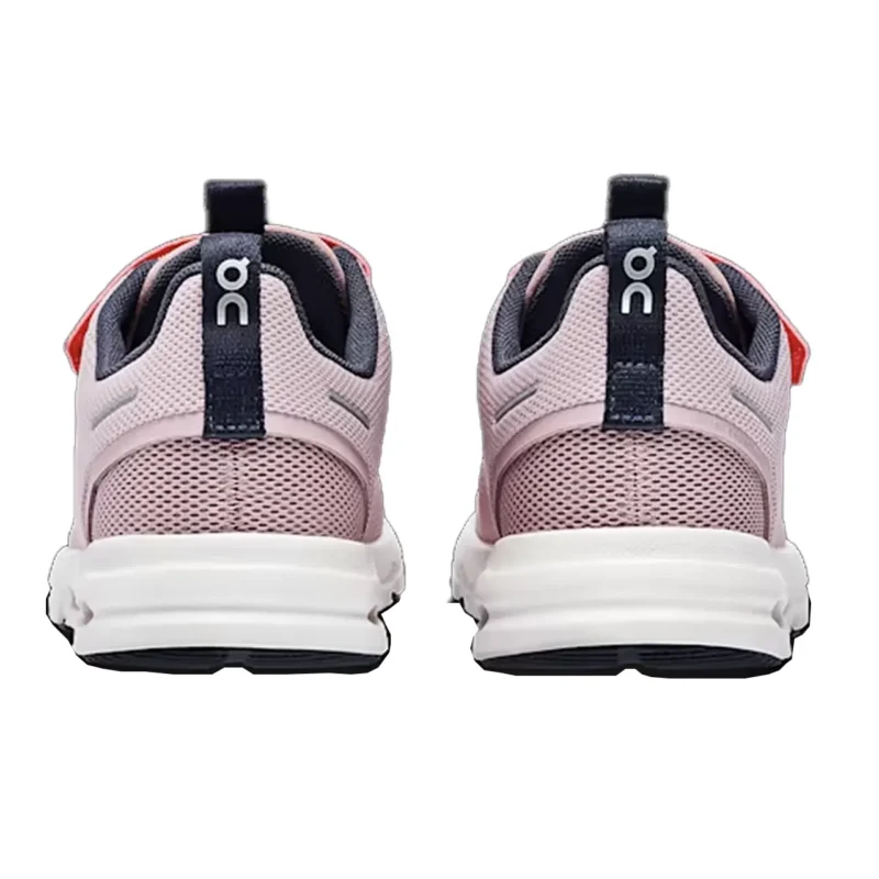 on running Cloud Play Zephyr | White