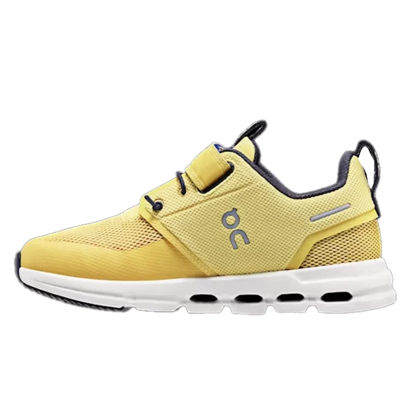 On Running Cloud Play Mustard | White
