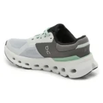 حول تشغيل Cloudrunner 2 Glacier Sage