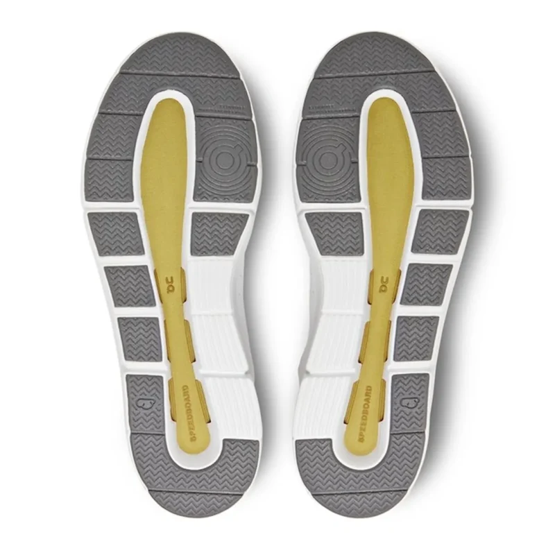 On Running The Roger Advantage 'White Bronze'